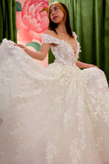 Starr Bridal - Amanda