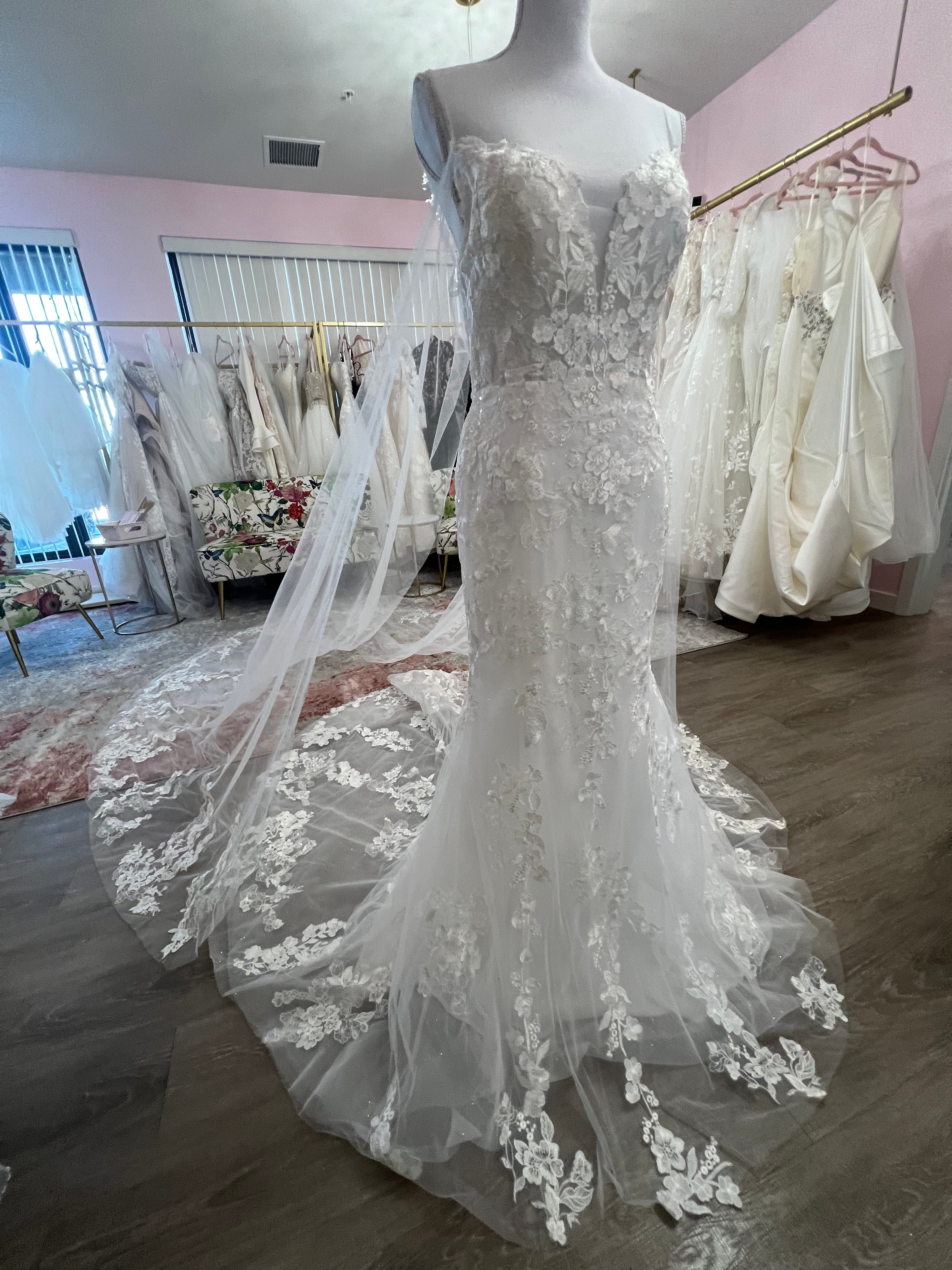 aria wedding dress 